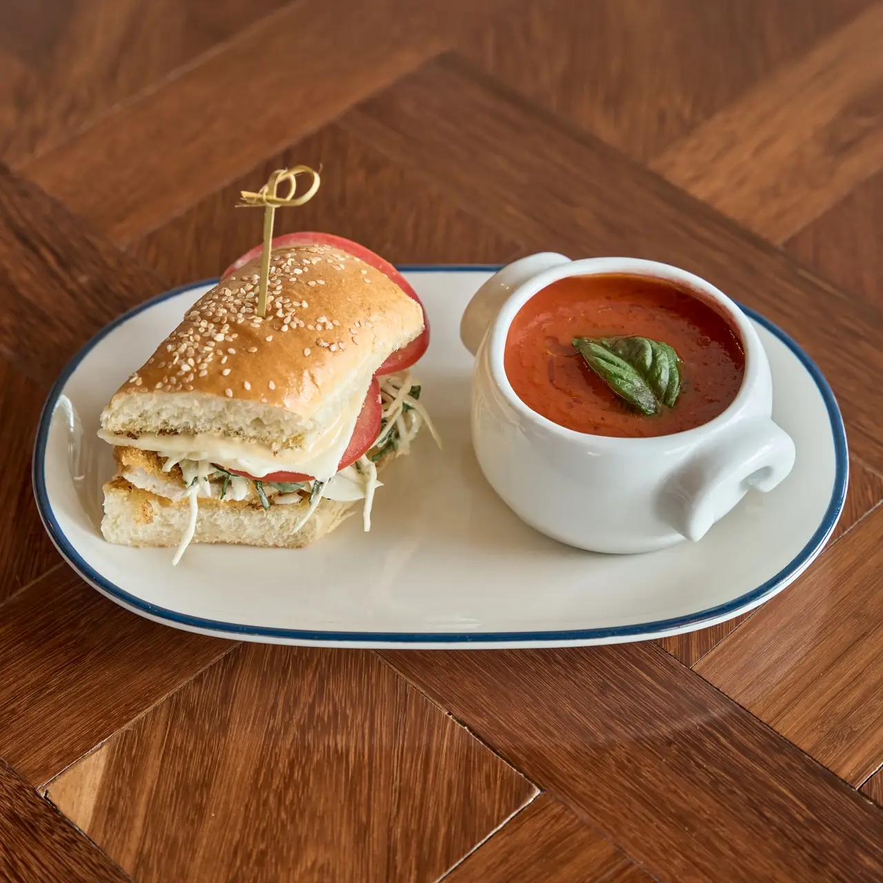 Medio Sándwich y Media Sopa